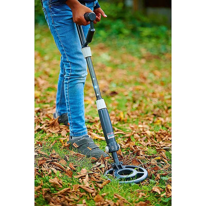 Science Mad Digital Metal Detector - Finding Metal Objects