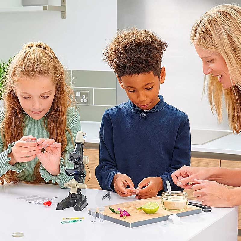 Science Mad 100X Microscope - Kids looking at different objects